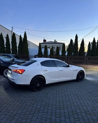 Maserati Ghibli cena 179900 przebieg: 88000, rok produkcji 2018 z Łódź małe 106